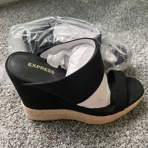 Platform sandals